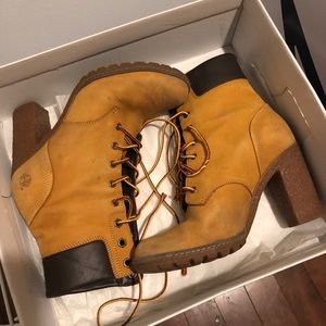 Timberland heels size US 7